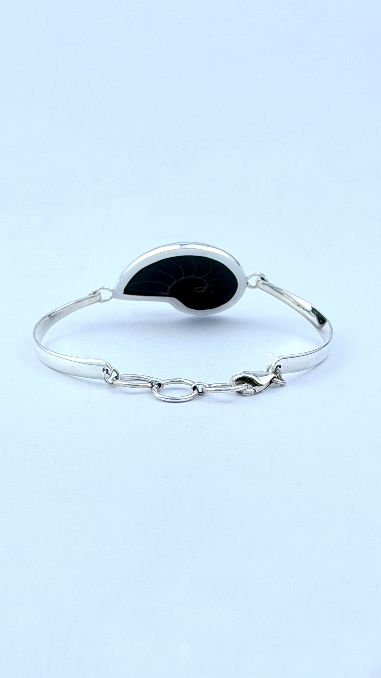 Shell Pearlescent Bracelet