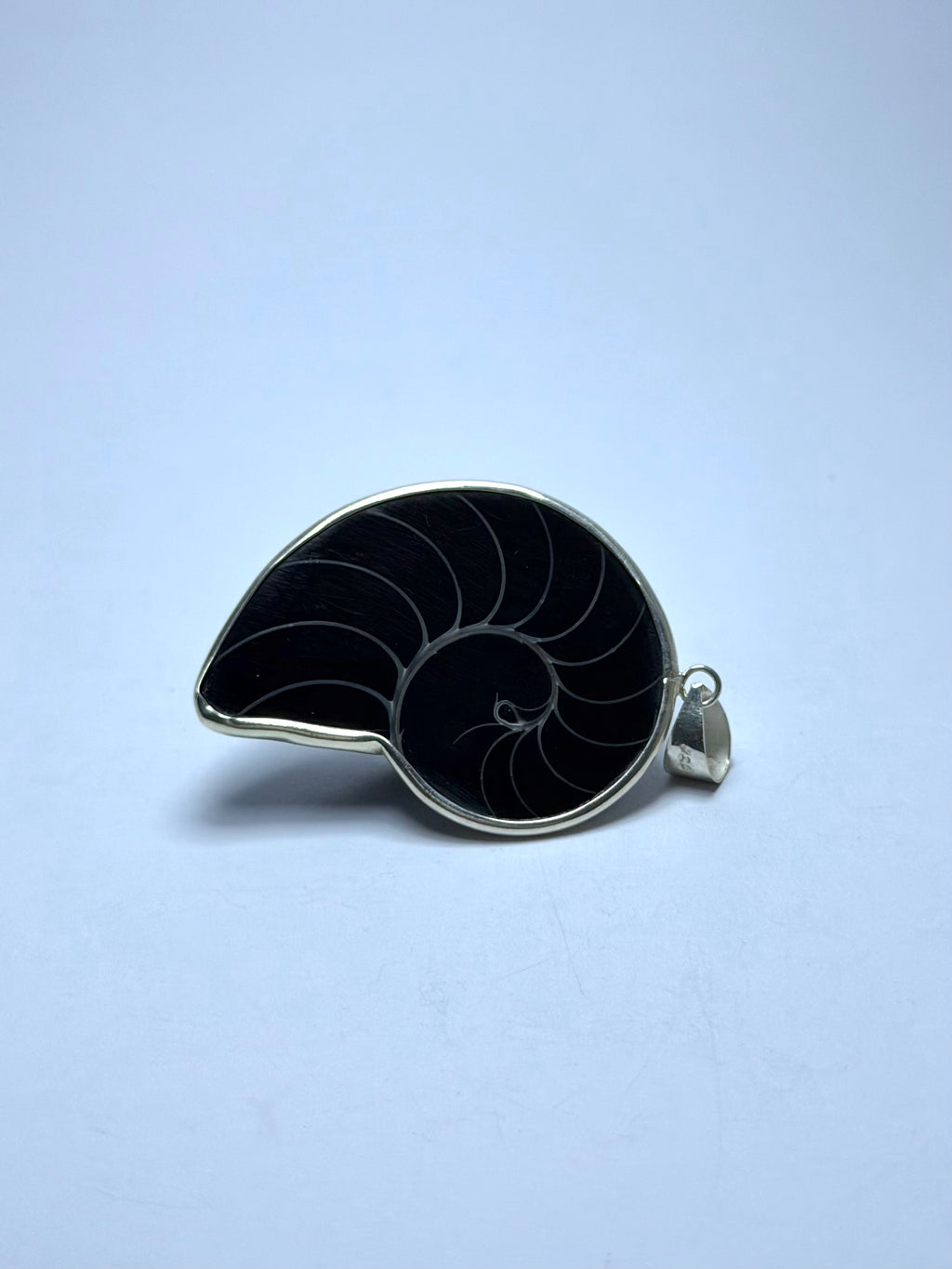 Shell Black Pendant