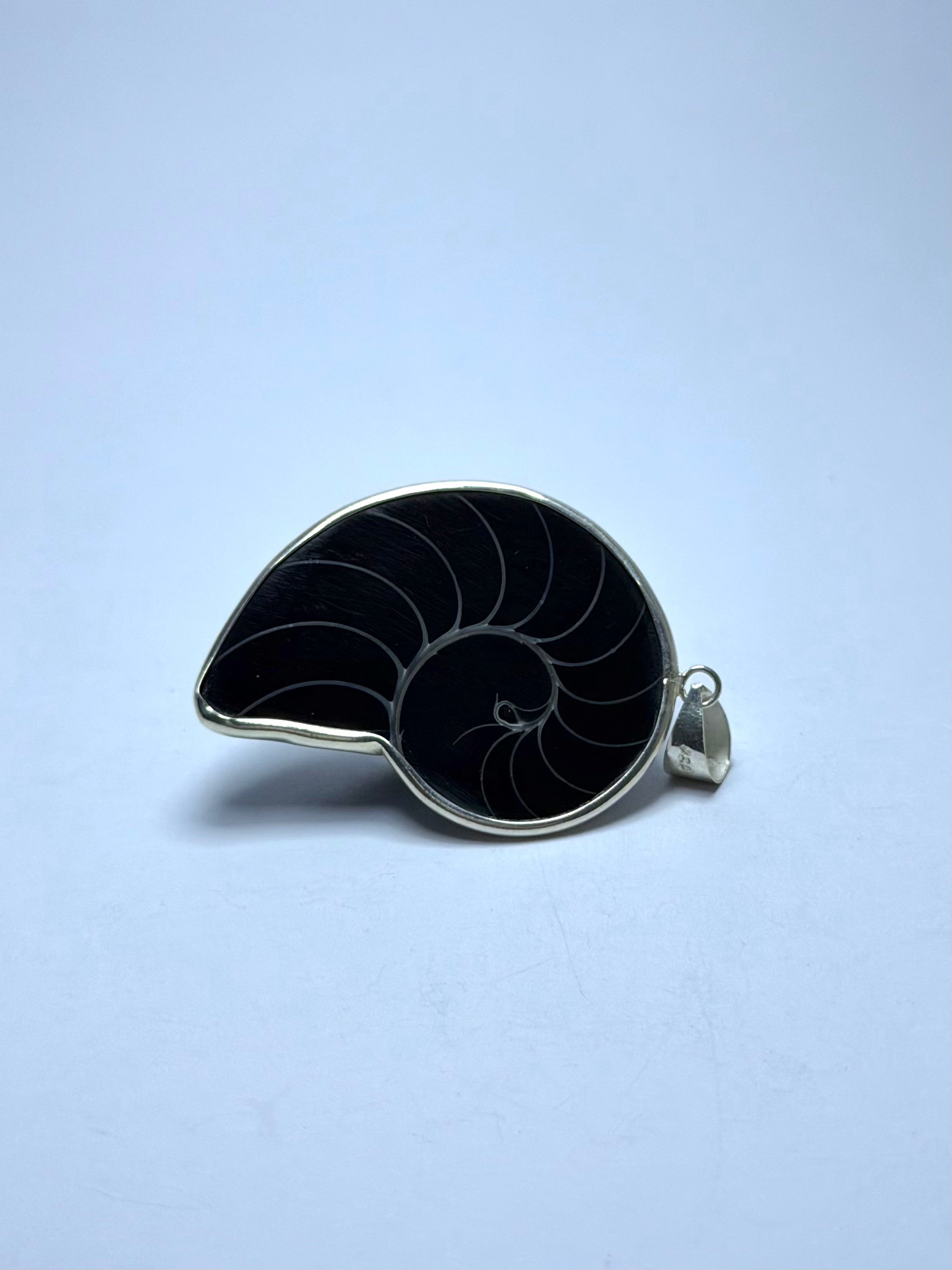 Shell Black Pendant