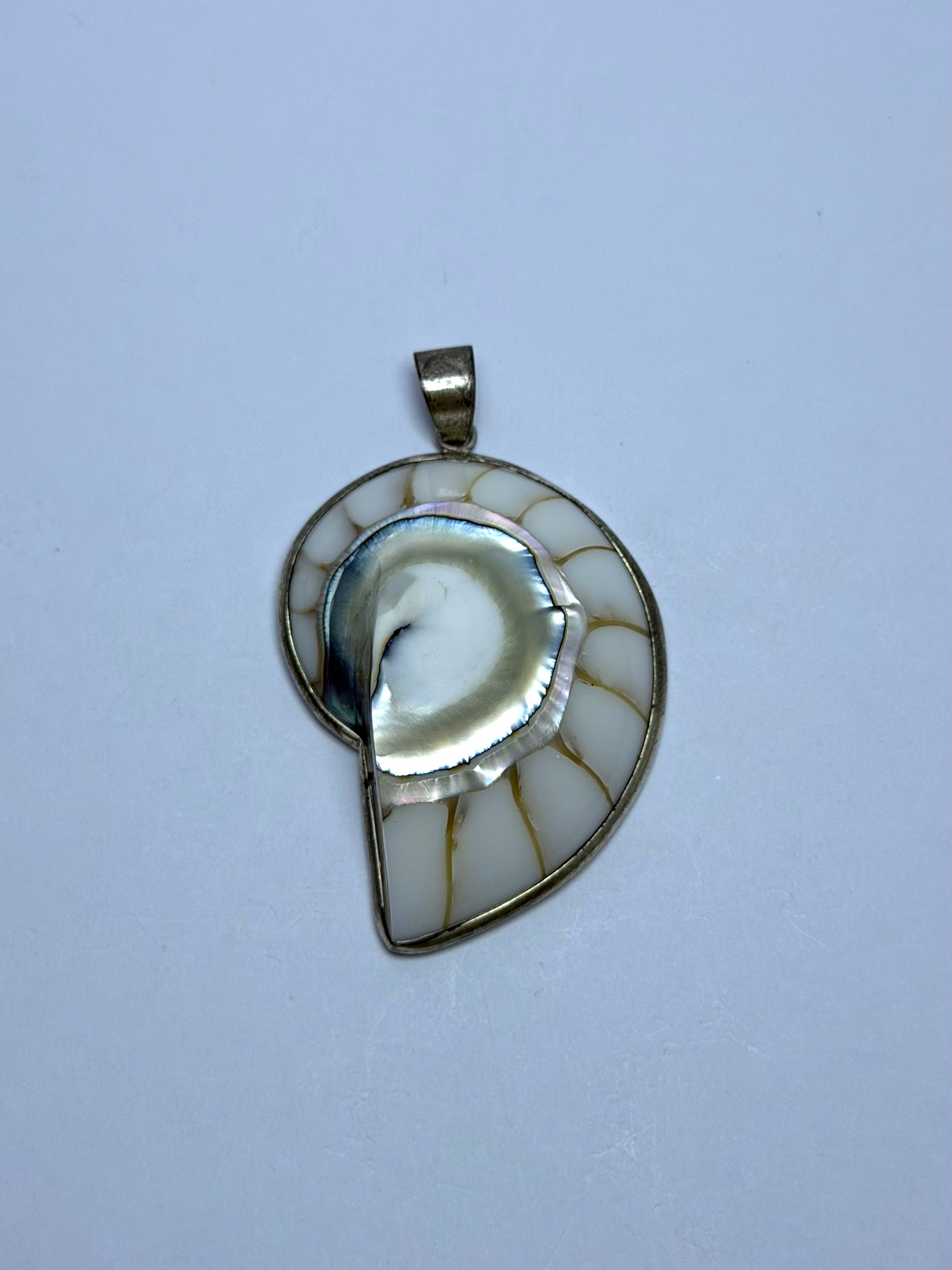 Shell White Pendant