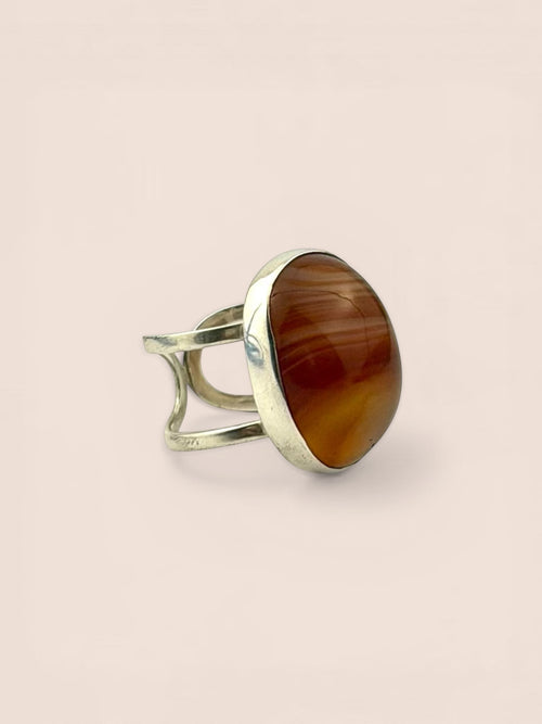 Handmade 925 sterling silver ring with agate — Sribnyak Baroque Pearls