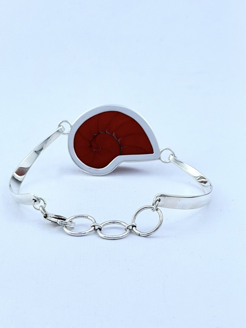 Handmade 925 sterling silver bracelet with a red nautilus shell — Sribnyak Baroque Pearls