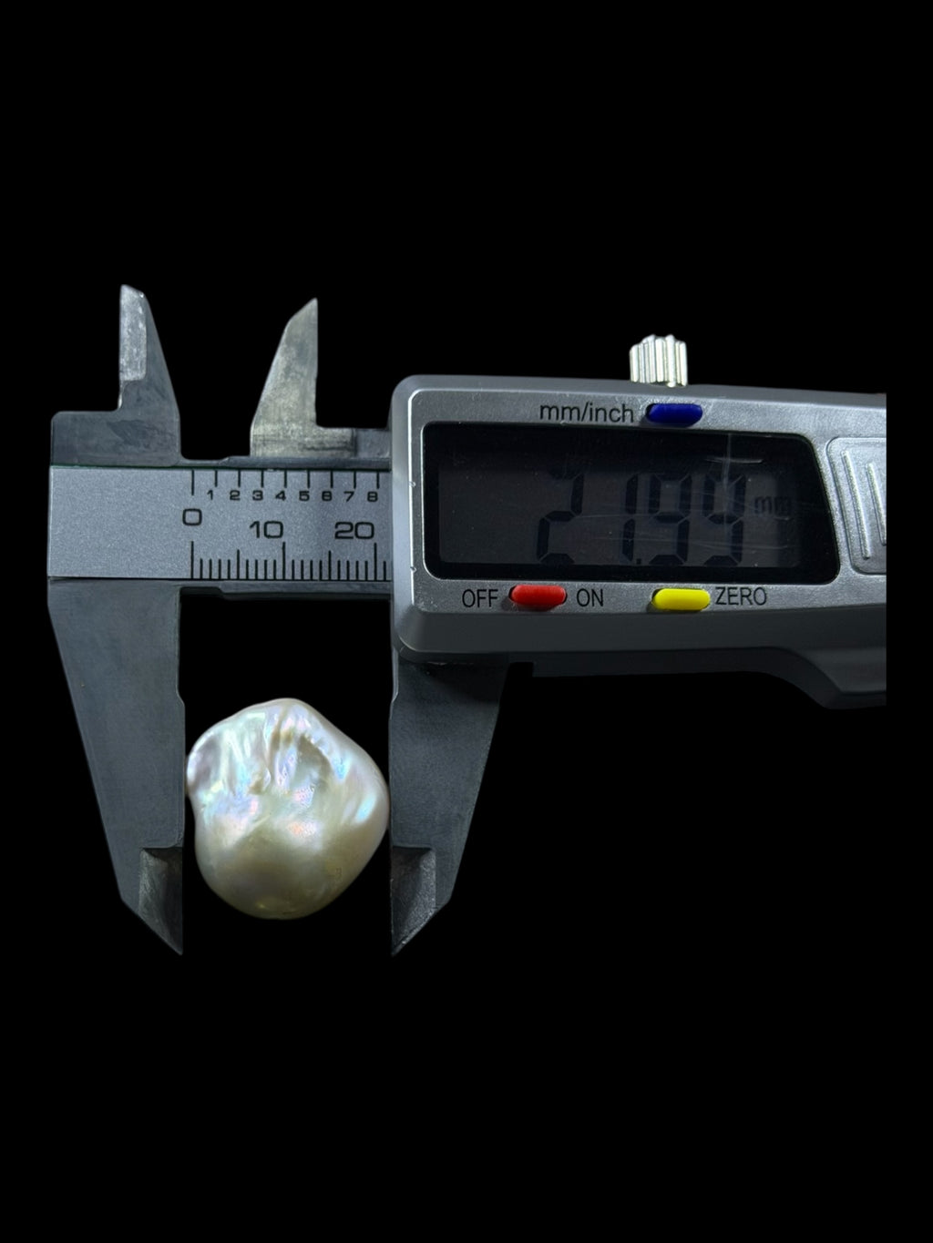 Natural baroque pearl — Sribnyak Baroque Pearls, hand-selected in Bali