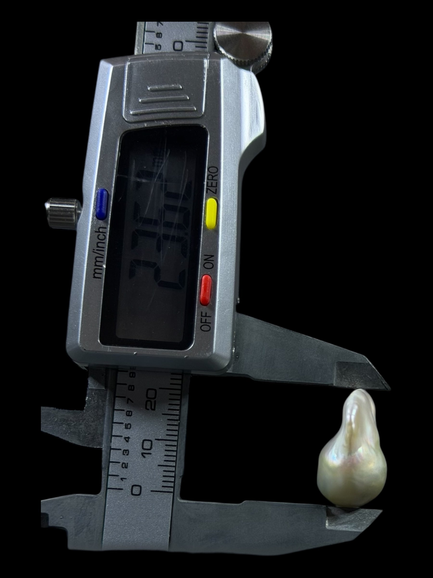 Natural baroque pearl — Sribnyak Baroque Pearls, hand-selected in Bali