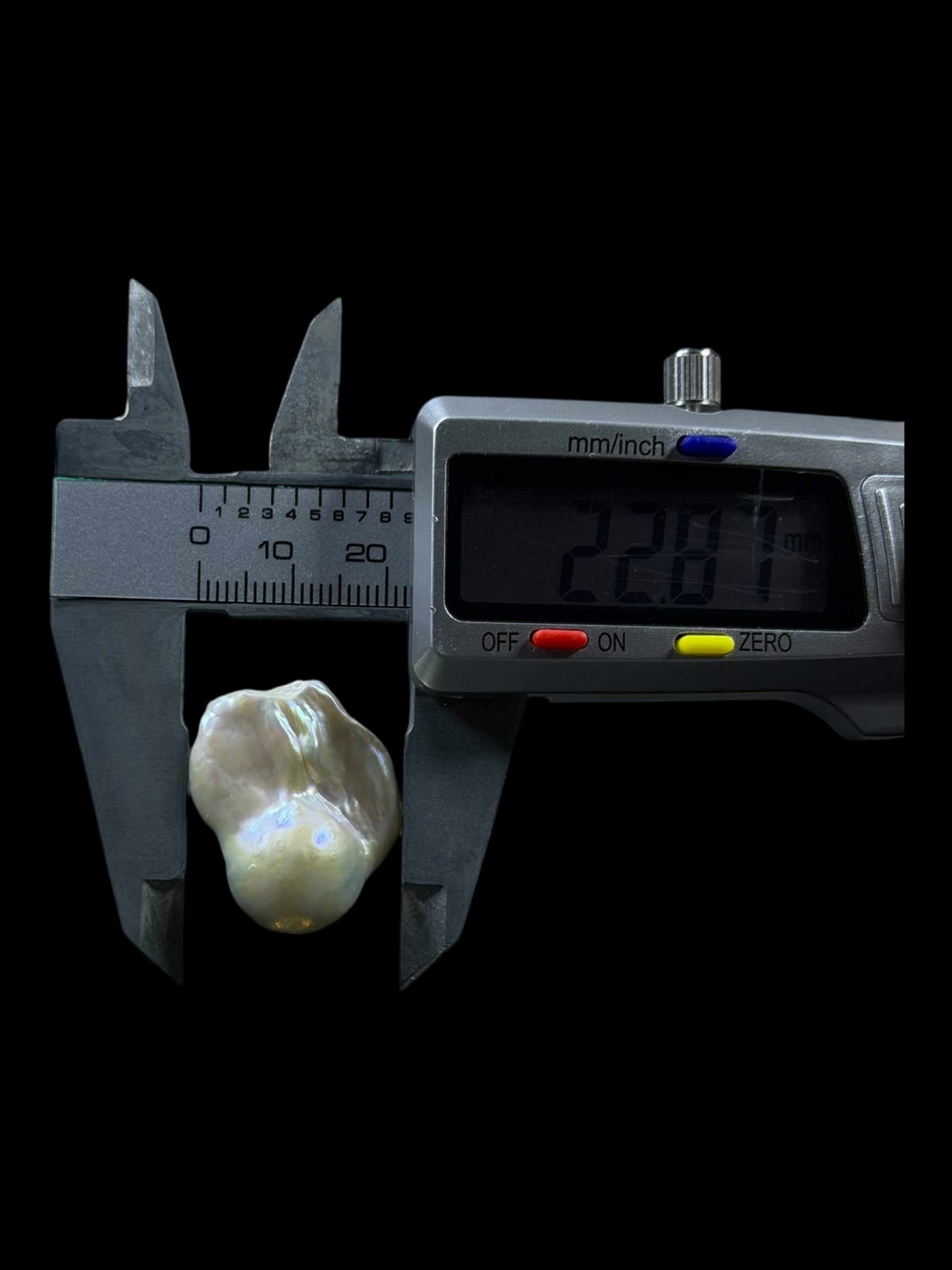 Natural baroque pearl — Sribnyak Baroque Pearls, hand-selected in Bali