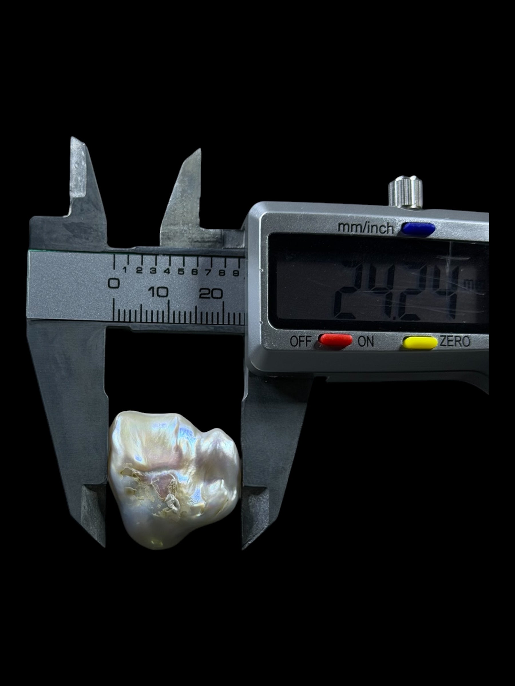 Natural baroque pearl — Sribnyak Baroque Pearls, hand-selected in Bali