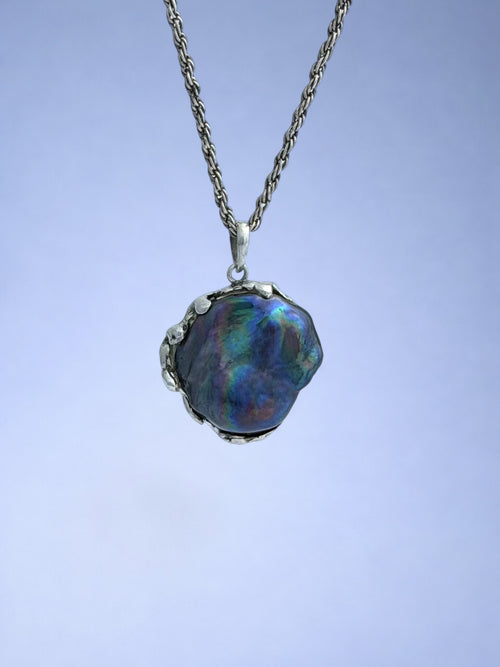 Handmade 925 sterling silver pendant with black peacock pearl — Sribnyak Baroque Pearls