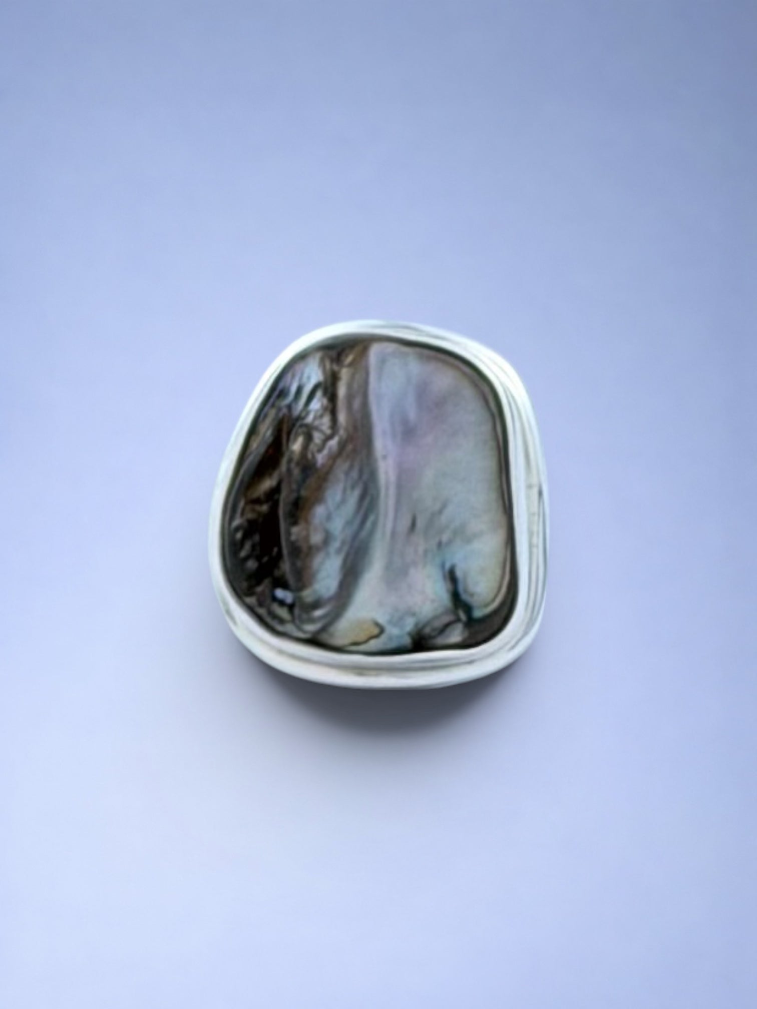 Handmade 925 sterling silver ring with lutraria shell — Sribnyak Baroque Pearls
