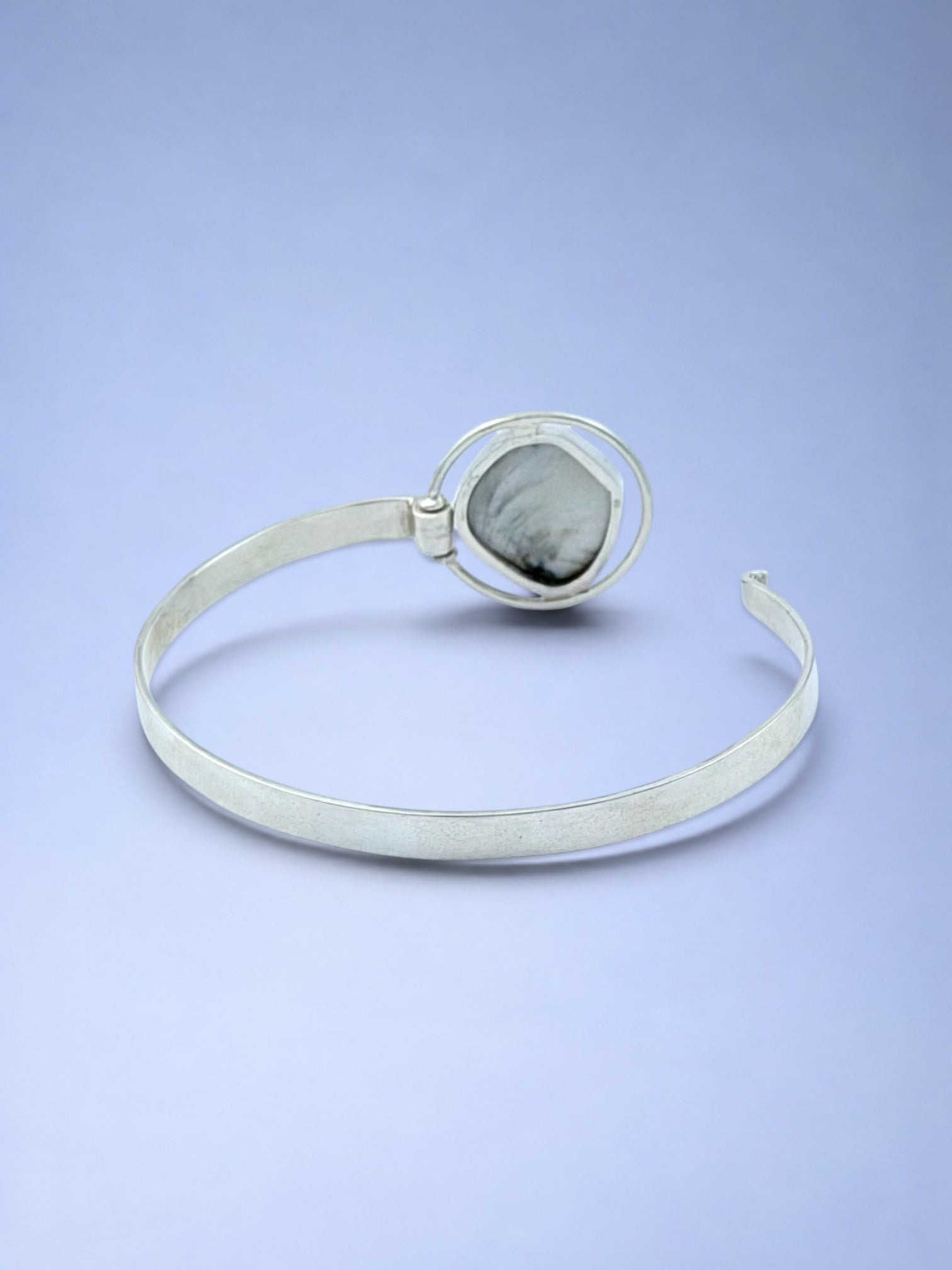 Handmade 925 sterling silver bracelet with lutraria shell — Sribnyak Baroque Pearls