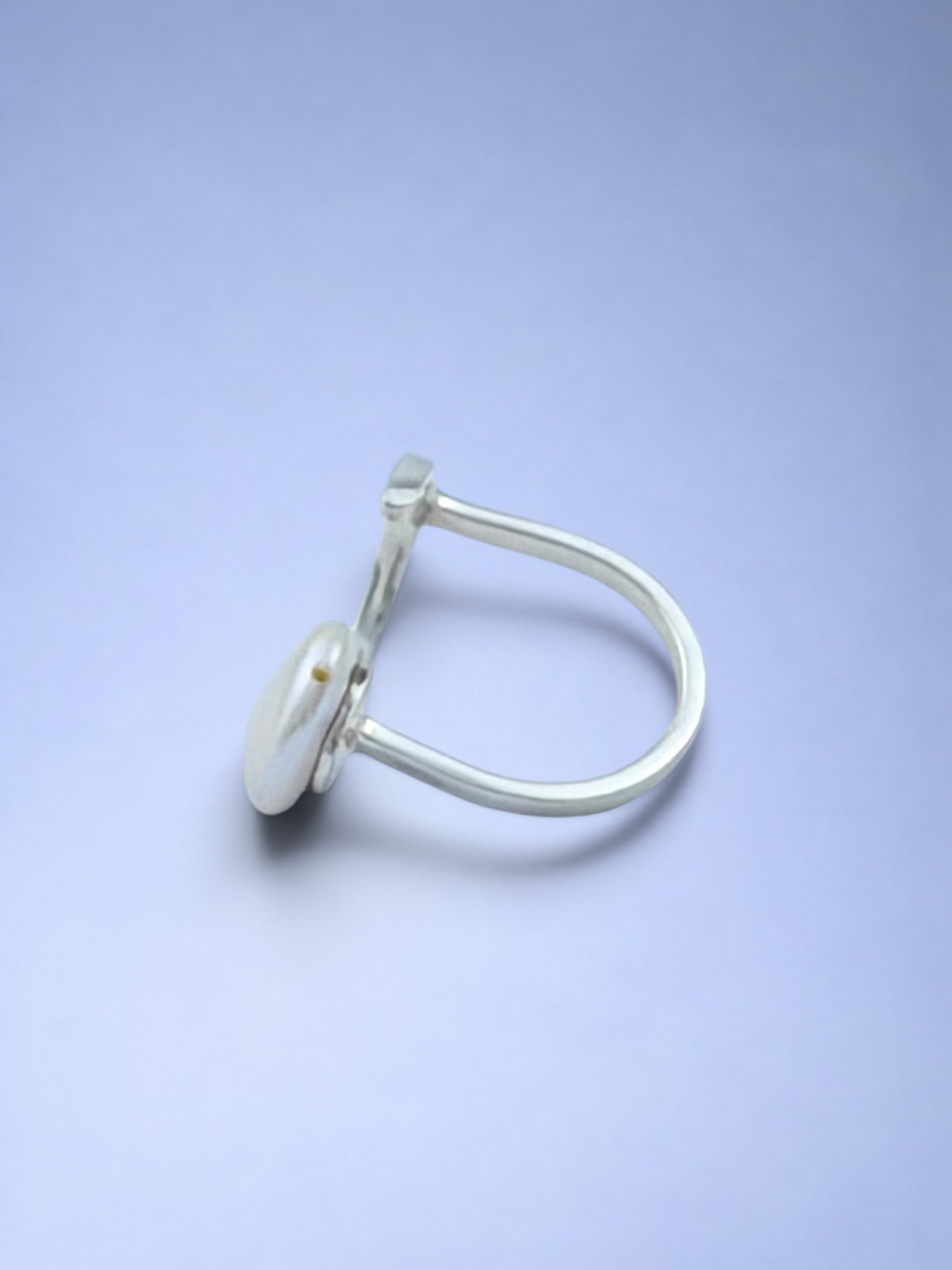 Handmade 925 sterling silver ring with baroque pearl — Sribnyak Baroque Pearls