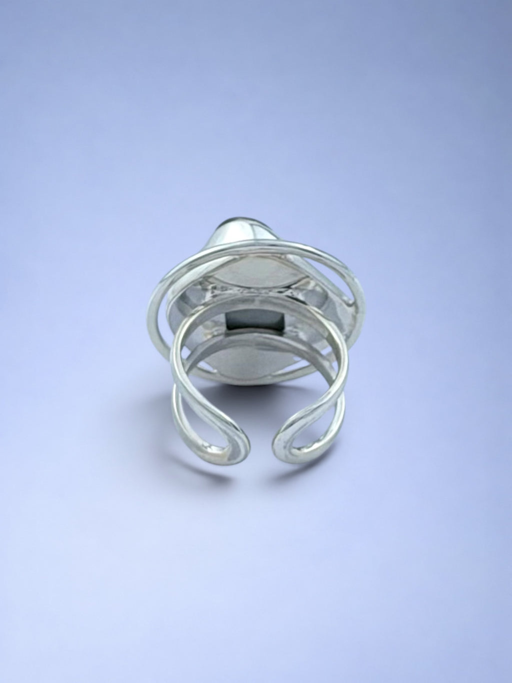 Handmade 925 sterling silver ring with lutraria shell — Sribnyak Baroque Pearls