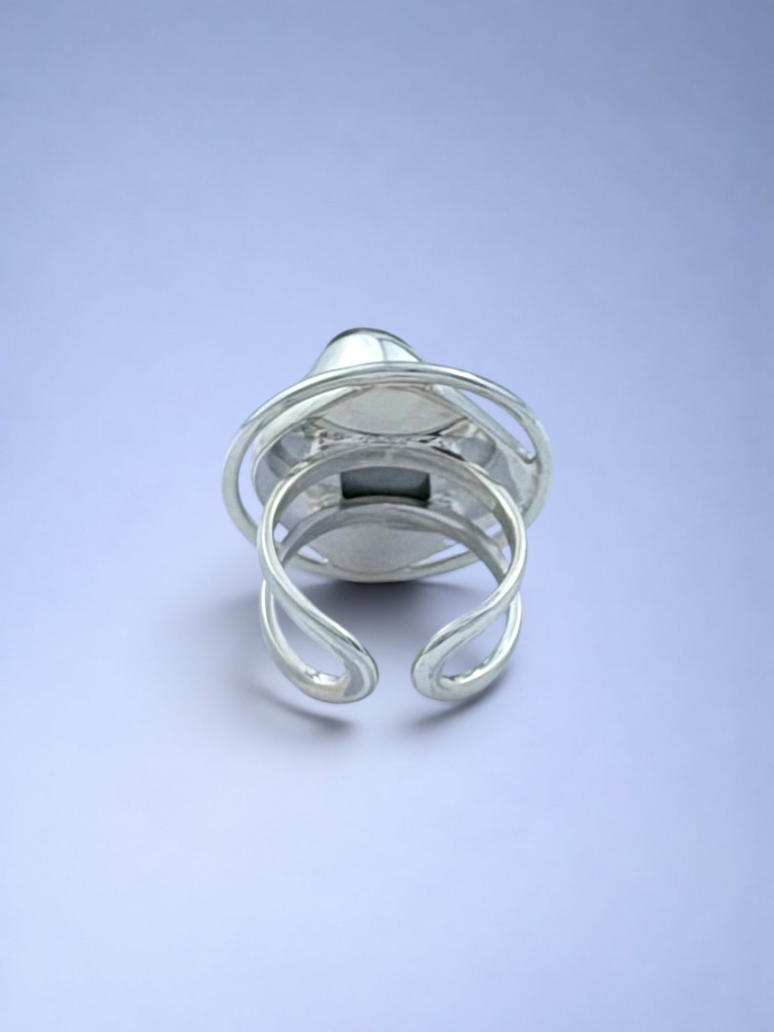 Handmade 925 sterling silver ring with lutraria shell — Sribnyak Baroque Pearls